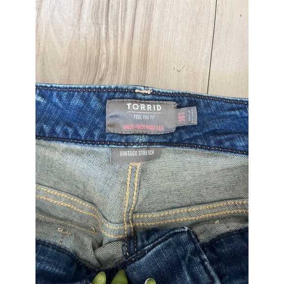 Torrid Feel The Fit High Rise Wide Leg Vintage Stretch Jeans Womens 10T Blue - Picture 3 of 6